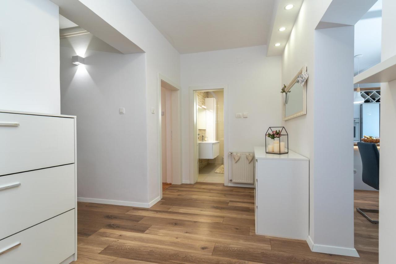 Apartman Tragos トロギール エクステリア 写真